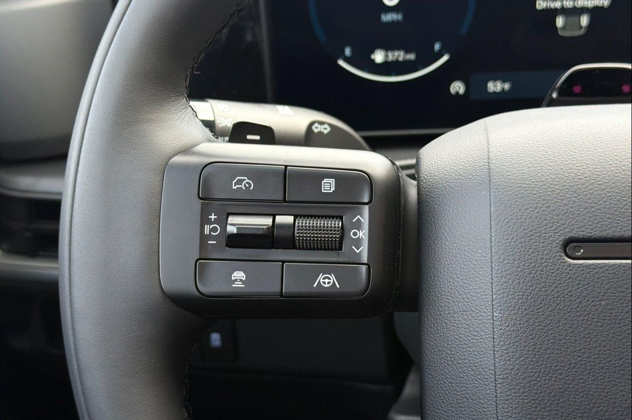 New 2026 White Hyundai Calligraphy AWD image 31