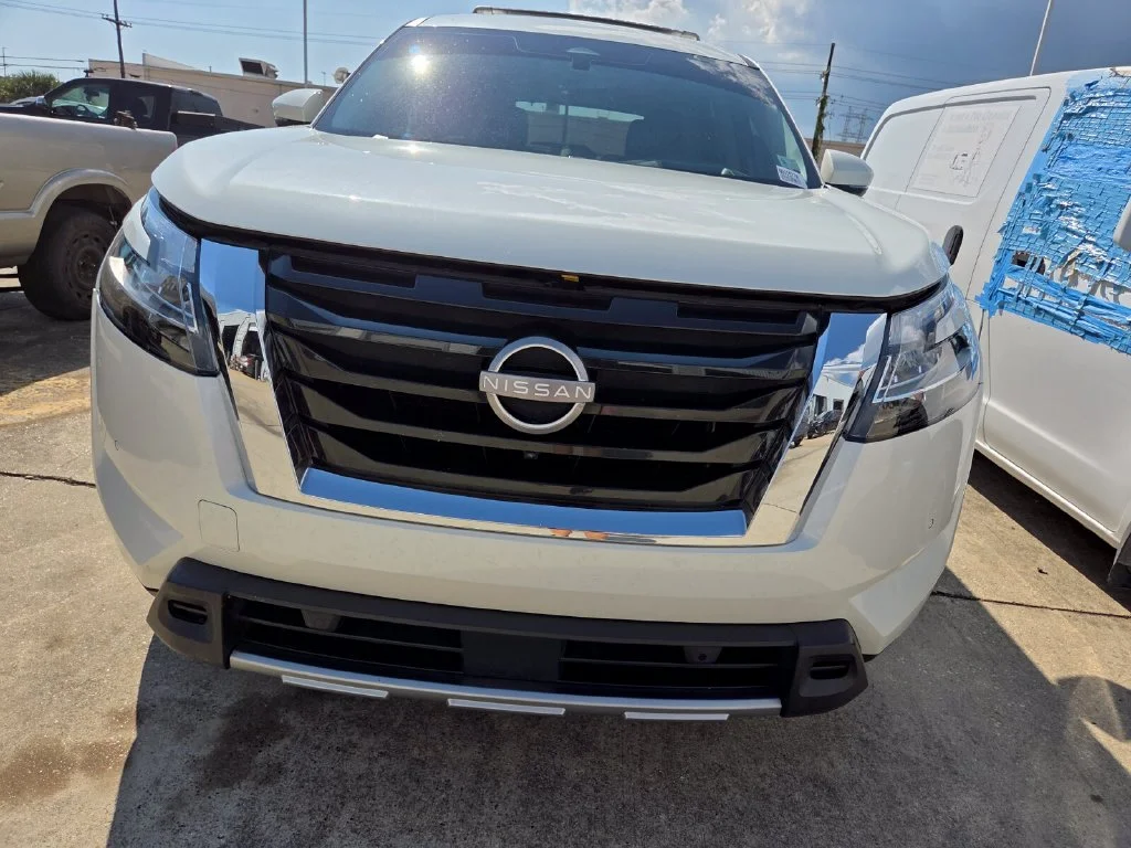 Certified Used 2023 White Nissan Platinum image 2