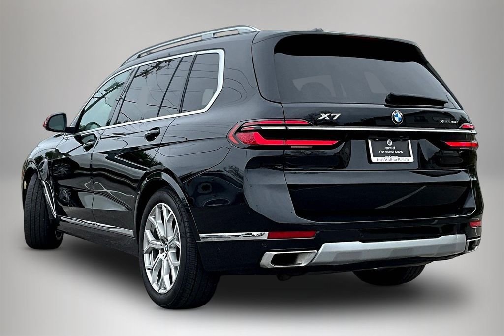 Used 2023 Black BMW xDrive40i image 4