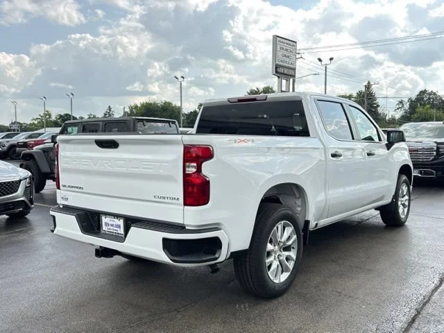 New 2026 Summit White Chevrolet Custom image 11