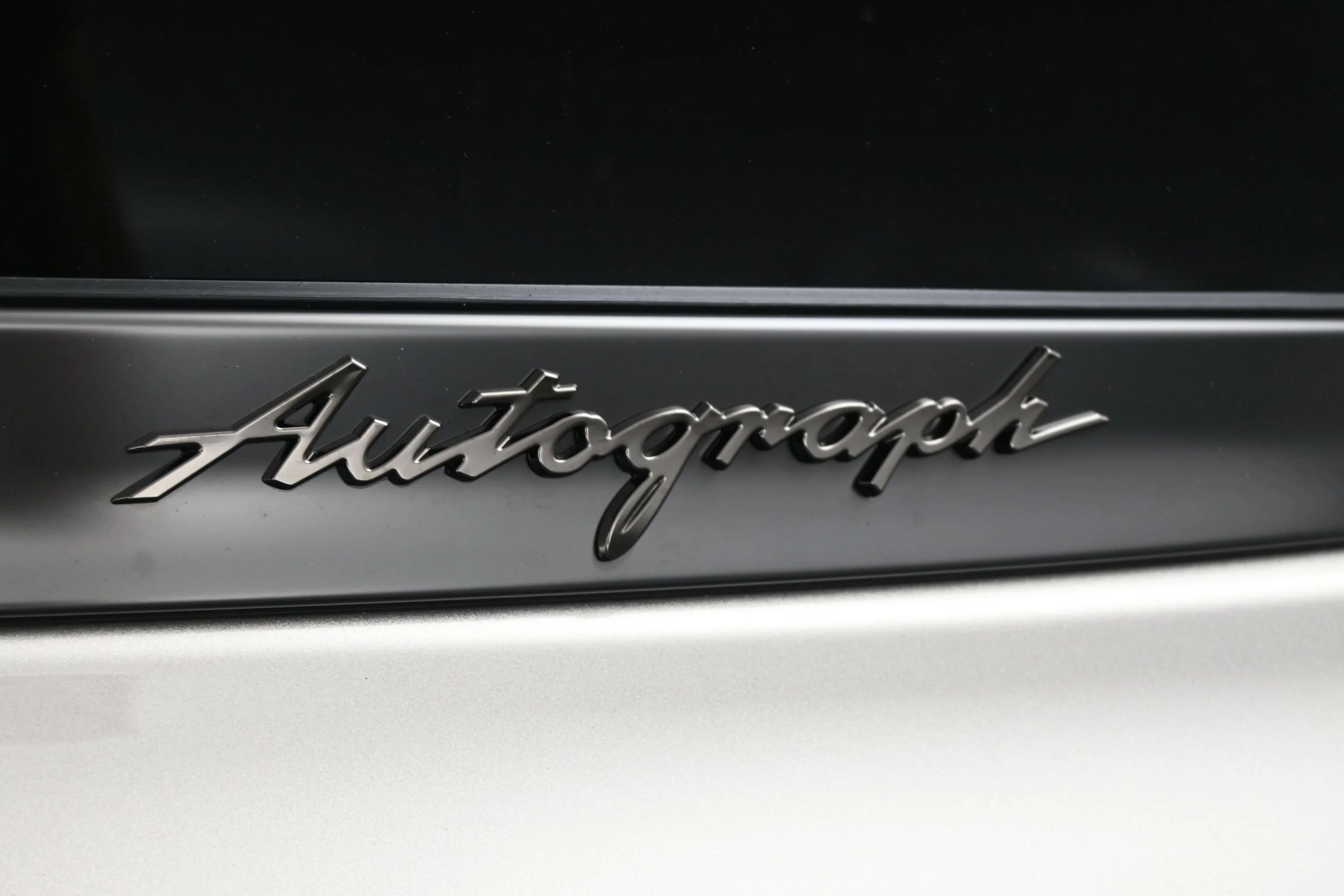 Used 2026 Warm Titanium/Black Obsidian INFINITI AUTOGRAPH image 25
