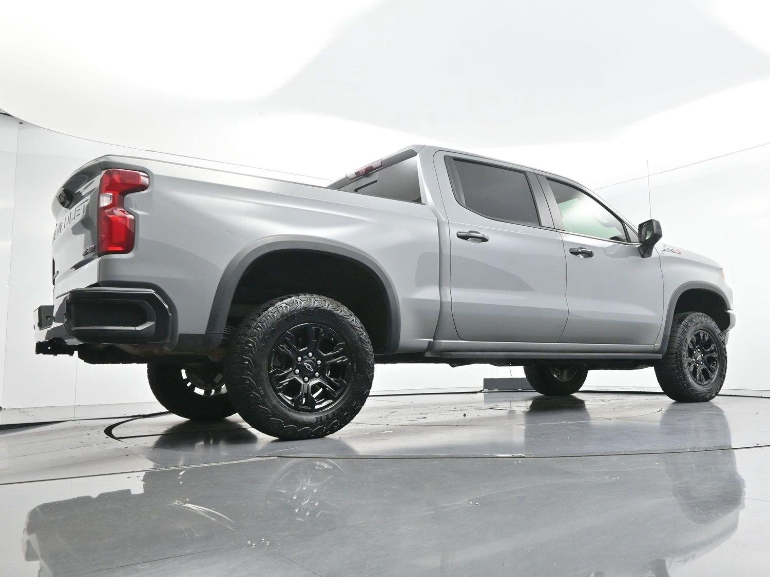 Used 2024 Slate Gray Metallic Chevrolet ZR2 image 48