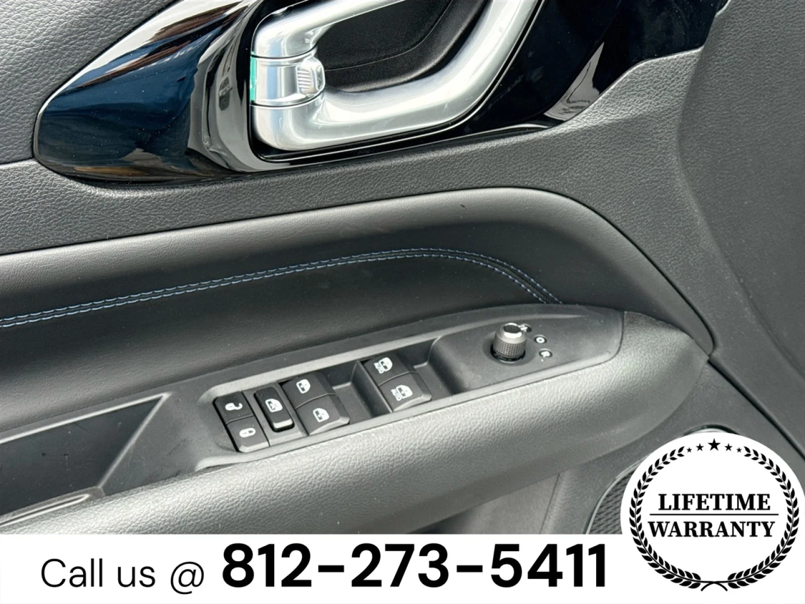 New 2026 Bright White Clearcoat Jeep Latitude Altitude image 17