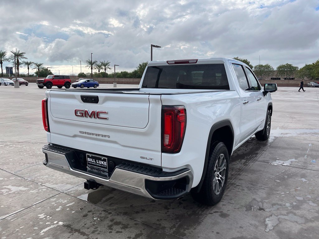 Used 2025 White GMC SLT image 9