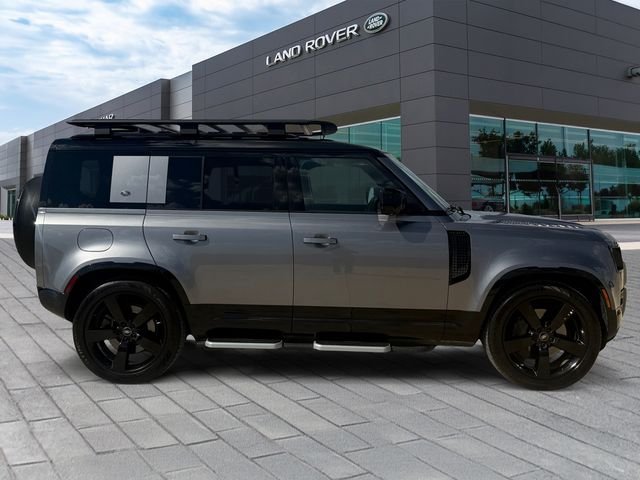 Used 2023 Eiger Grey Metallic Land Rover X-Dynamic SE image 6