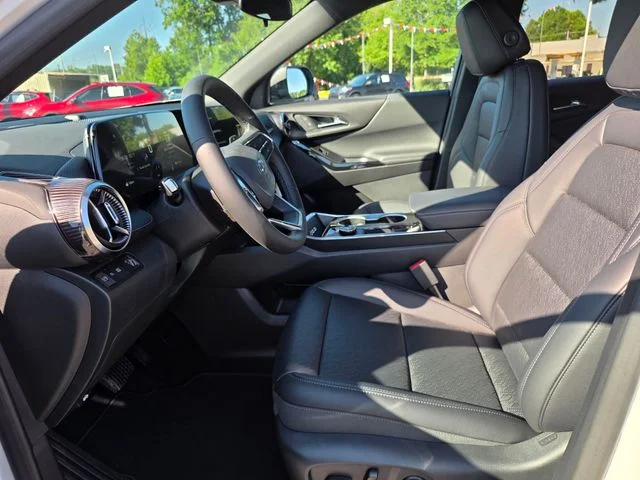New 2027 White Chevrolet LT image 20
