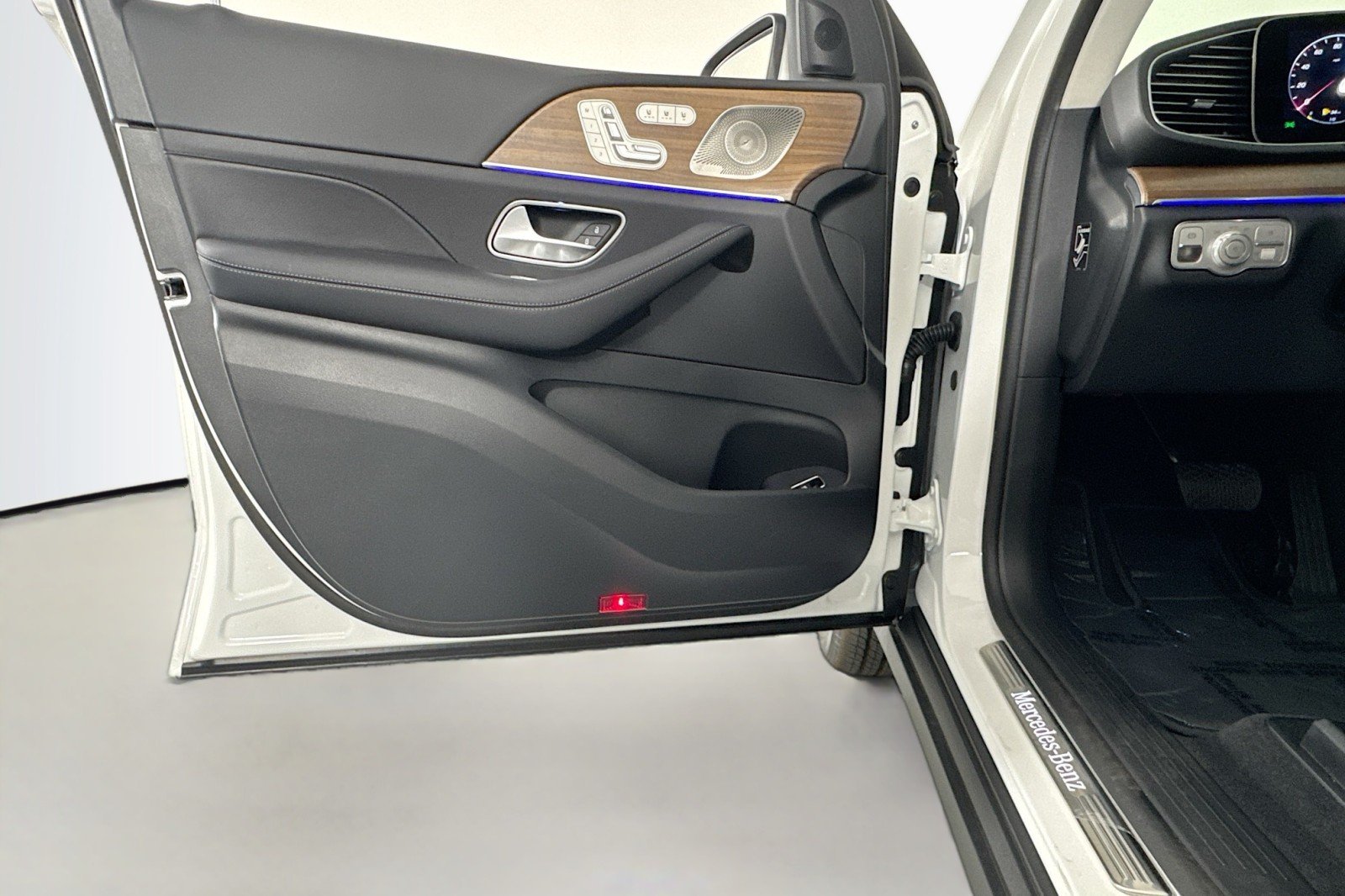 New 2026 Polar White Mercedes-Benz GLE 350 SUV image 20
