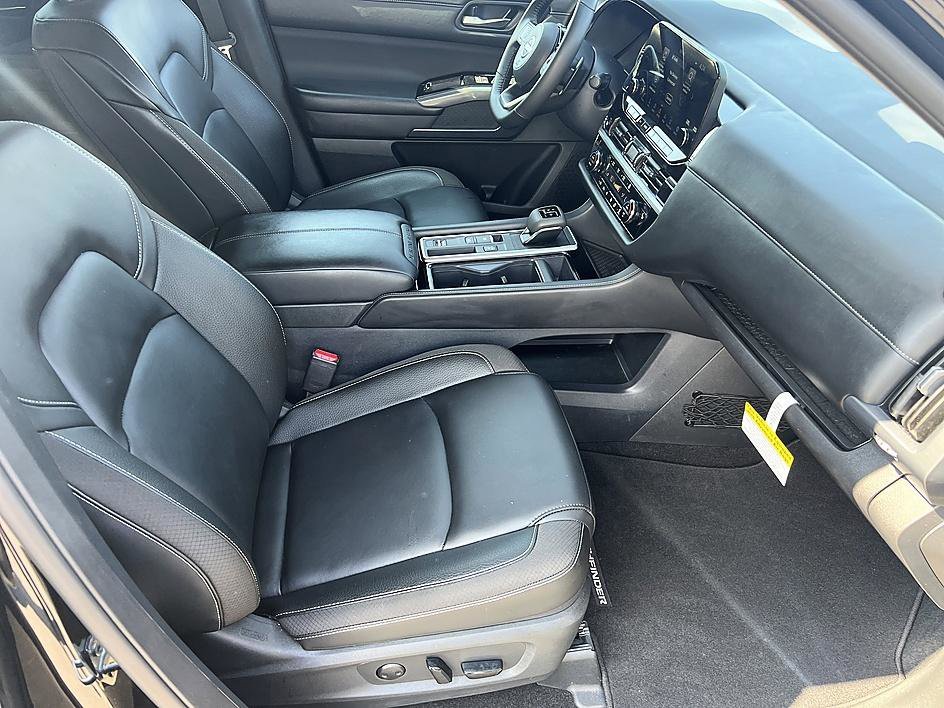 Certified Used 2025 Super Black Nissan SL image 17