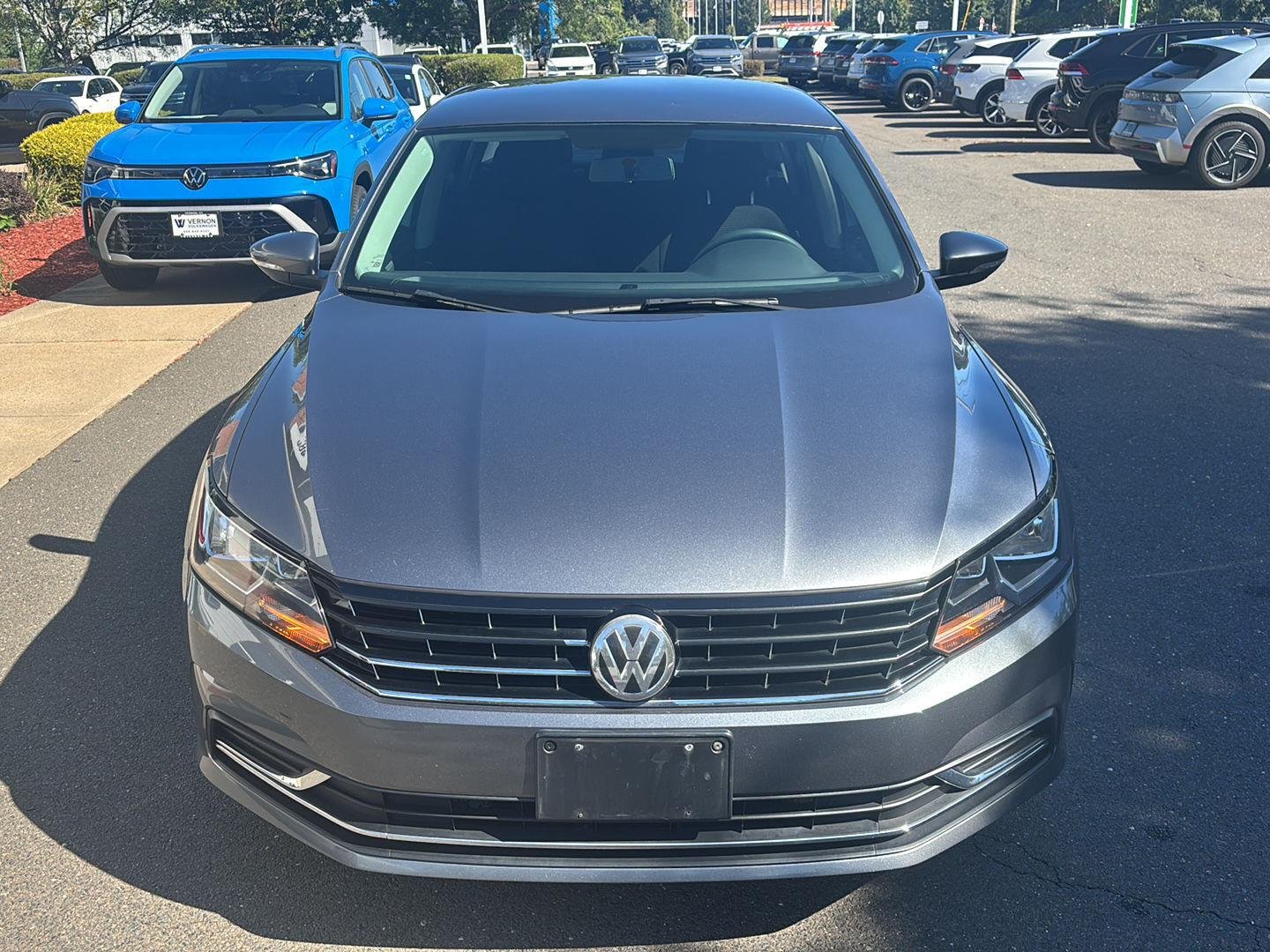 Used 2017 Platinum Gray Metallic Volkswagen 1.8T S image 8