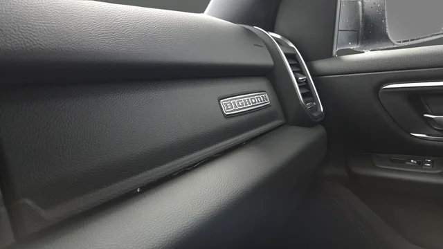 New 2026 Granite Crystal Metallic Clear-Coat Exterior Paint RAM Big Horn/Lone Star image 33