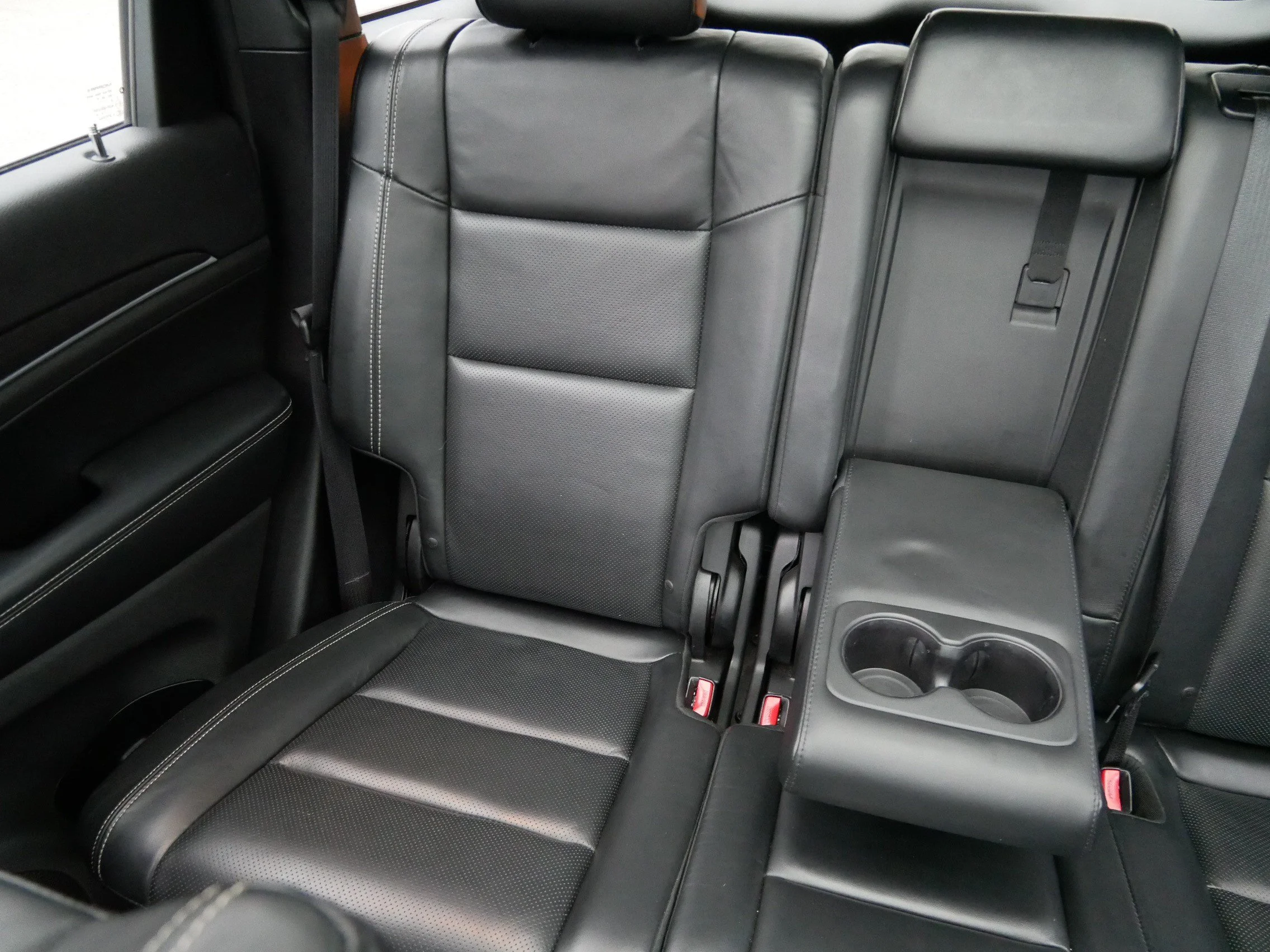 Used 2016 Bright White Clearcoat Jeep Limited image 12