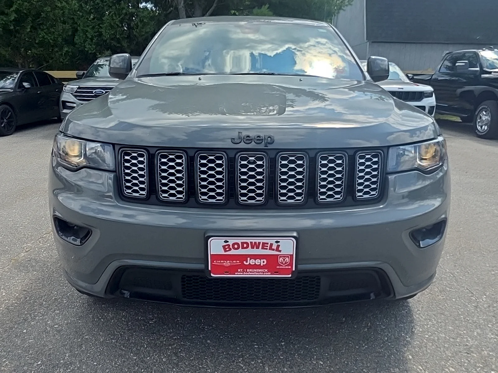Used 2021 Sting Gray Jeep Laredo X 4x4 image 8