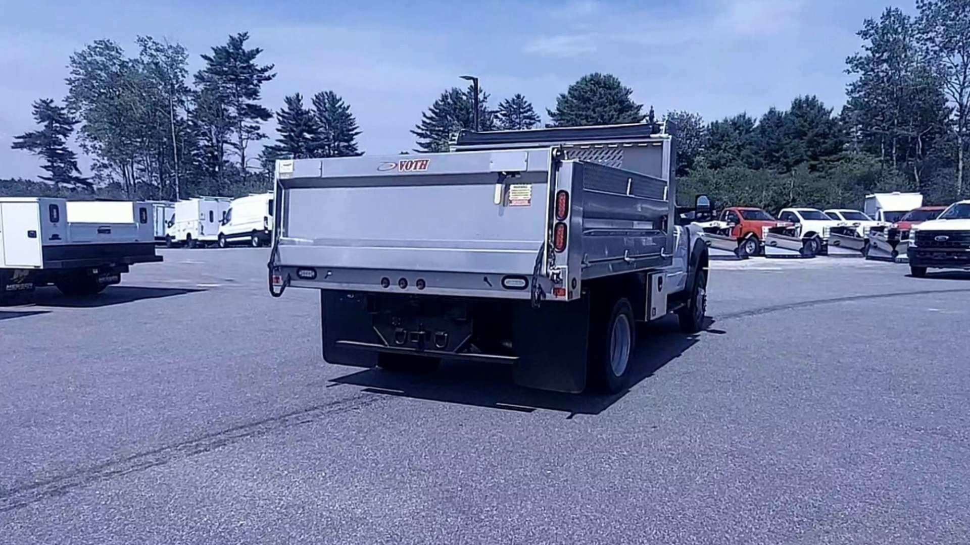 New 2026 Oxford White Ford F-450® XL image 20