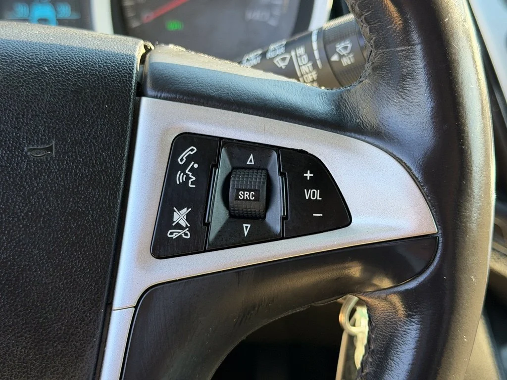 Used 2017 SUMMIT WHITE Chevrolet LT image 18