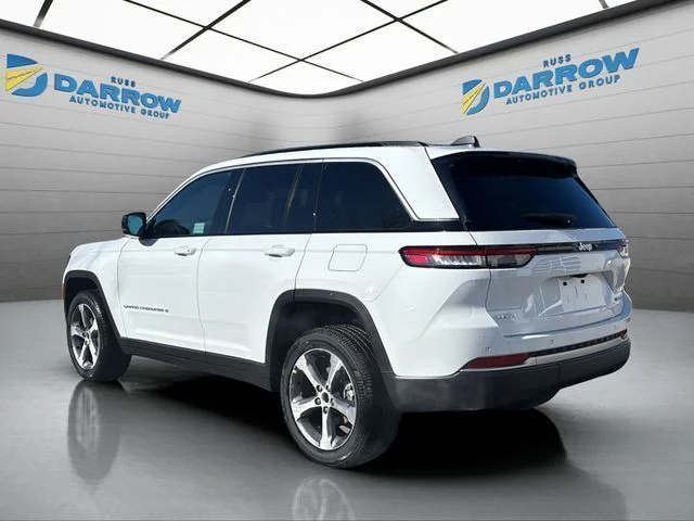 New 2026 White/off-white Jeep Limited image 3