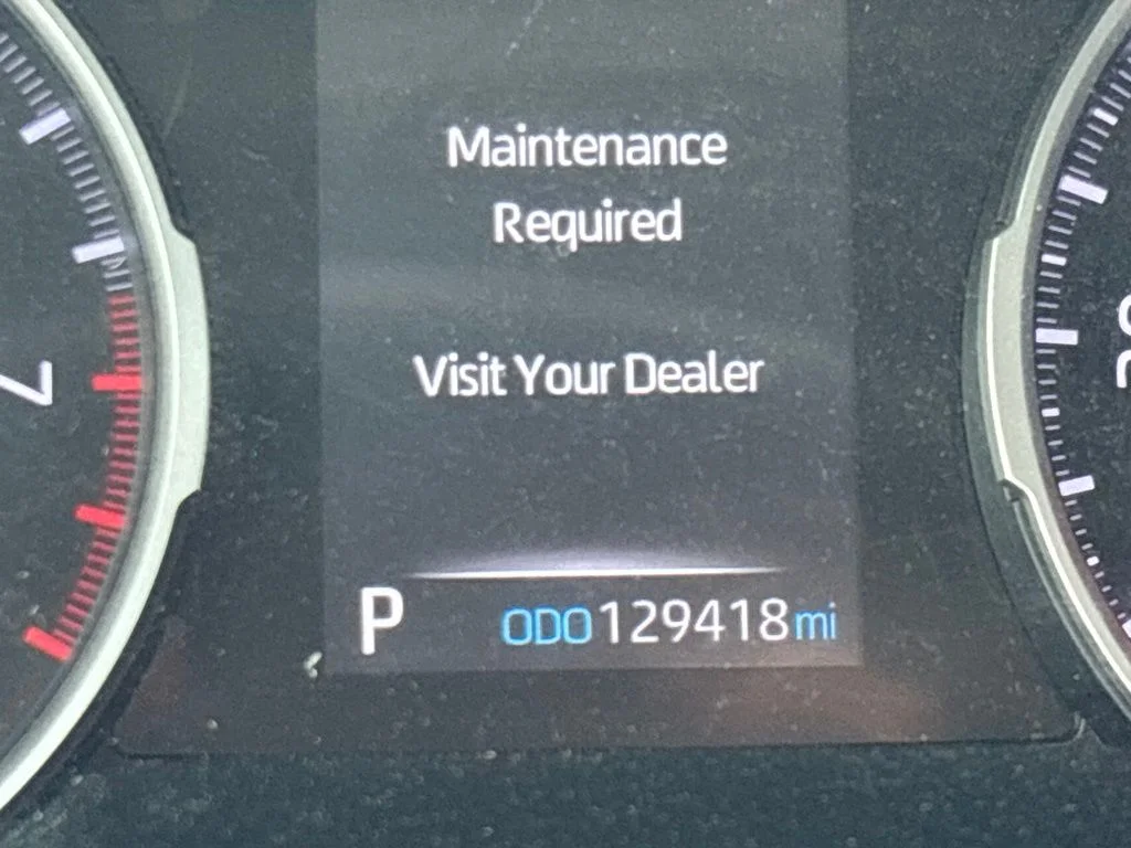 Used 2021  Toyota XLE Premium image 21