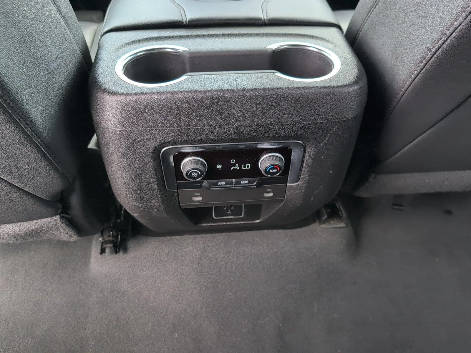 Used 2024 Silver Sage Metallic Chevrolet LT image 21