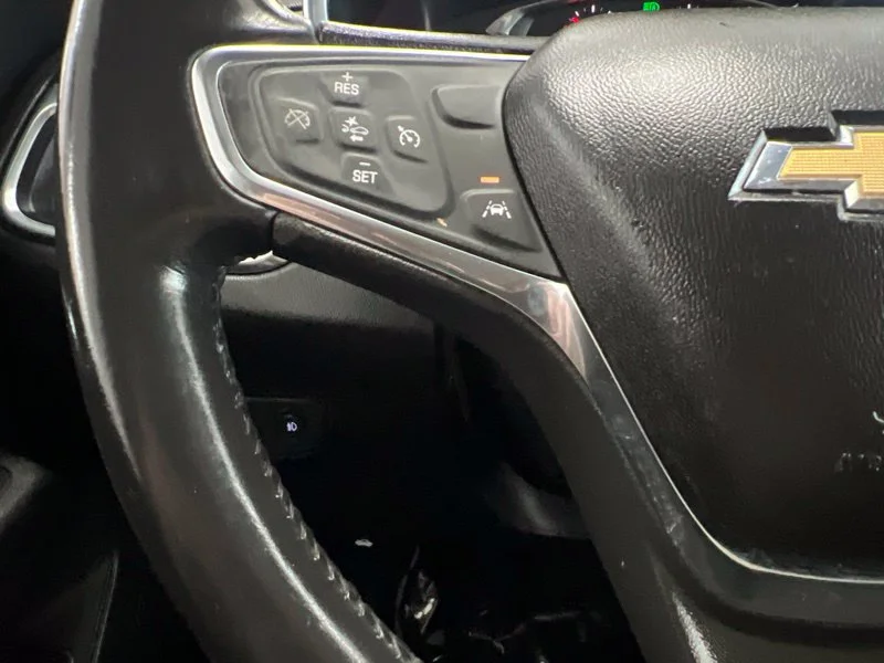 Used 2020 White Chevrolet LT image 22