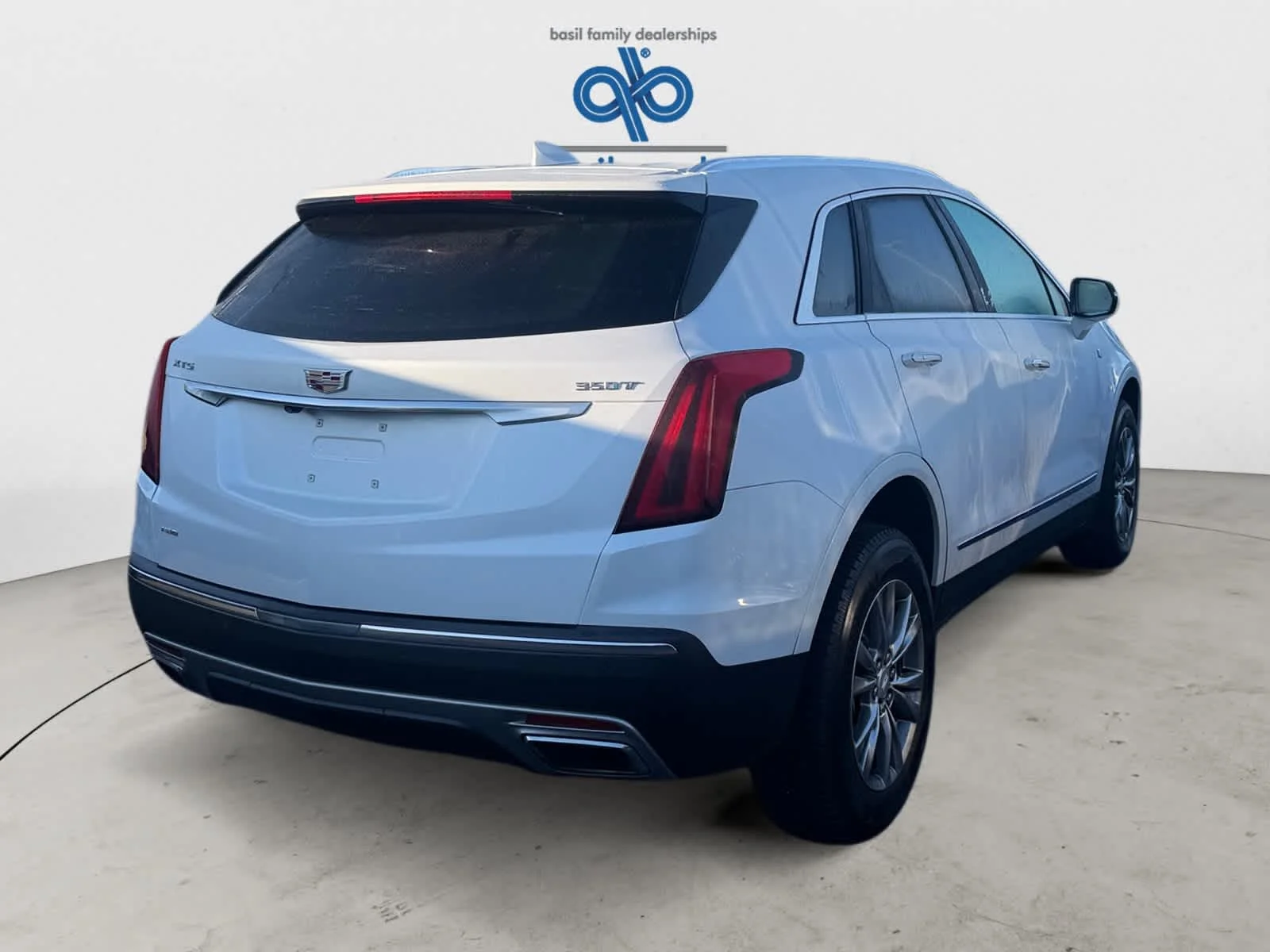 Used 2022 Crystal White Tricoat Cadillac AWD Premium Luxury image 7