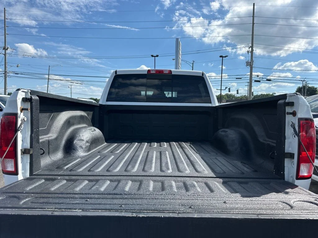 Used 2017 White Ram SLT image 11