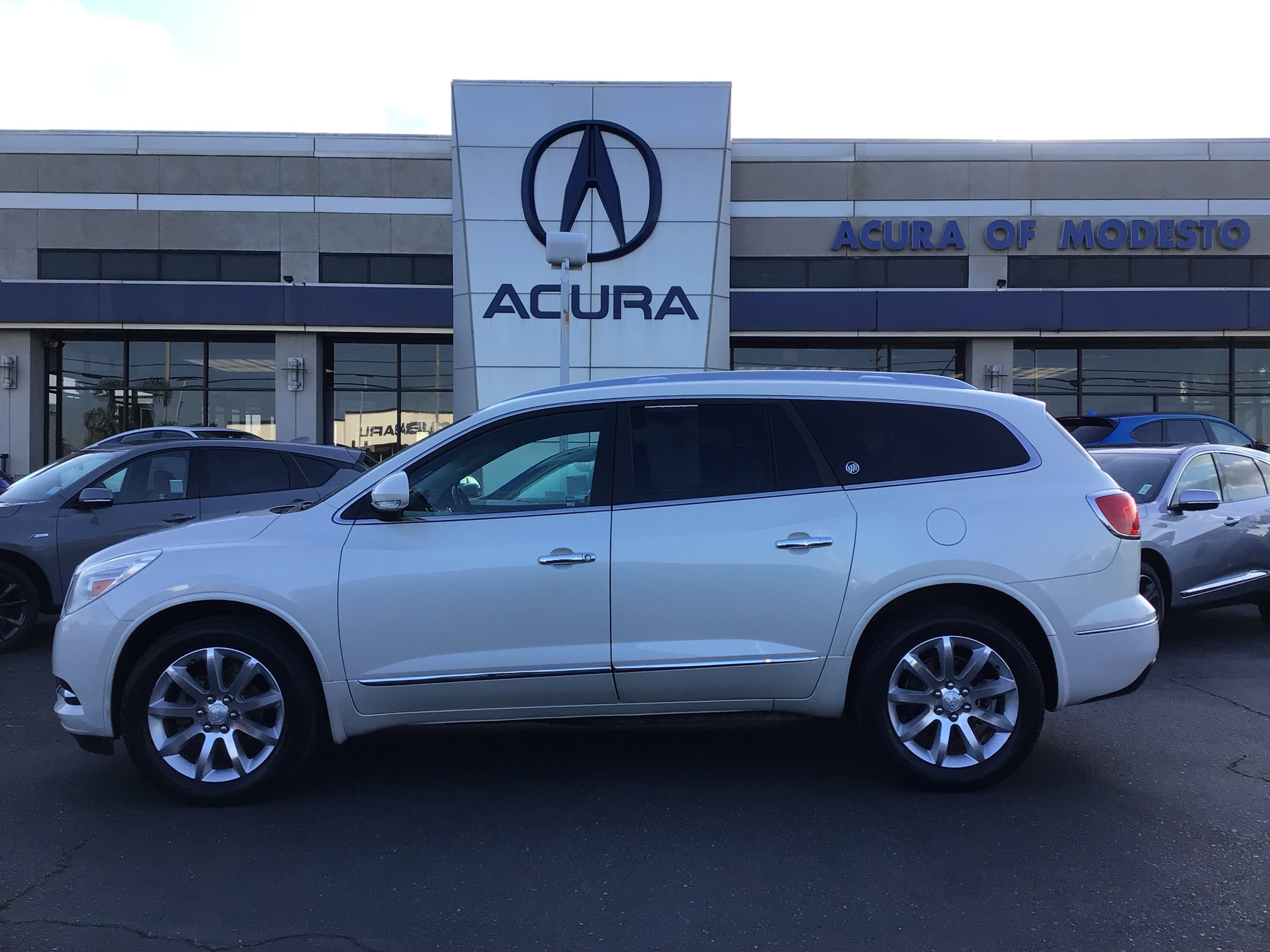 2013 Buick Enclave Premium's photo