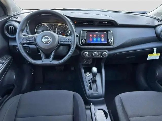 2025 Nissan KICKS PLAY Base - Photo 7