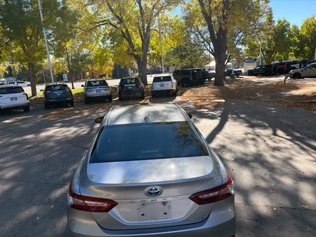 Used 2020 Blue Toyota Hybrid XLE image 5