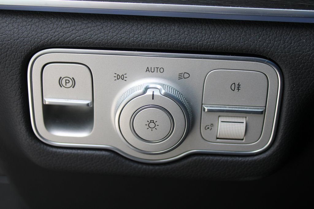 Used 2025 Black Mercedes-Benz GLE 450 image 25