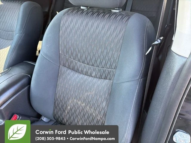 Used 2018 Green Nissan SV image 23