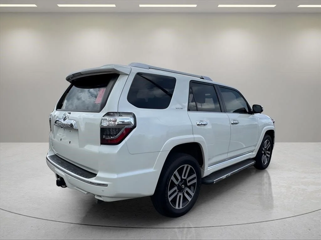 Used 2022 Blizzard Pearl Toyota Limited image 9