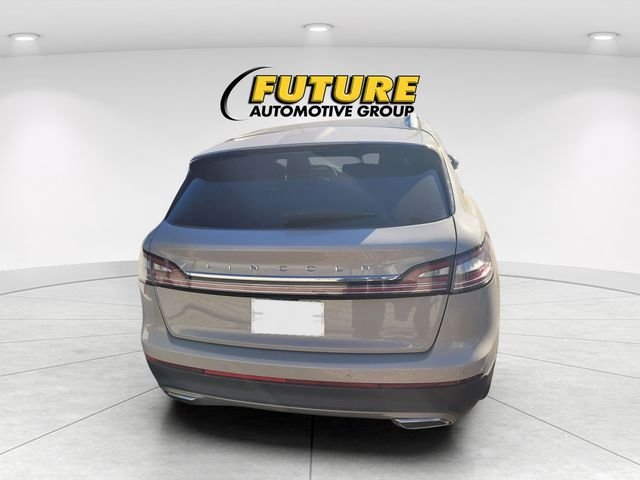 Used 2022 White Lincoln Reserve image 4