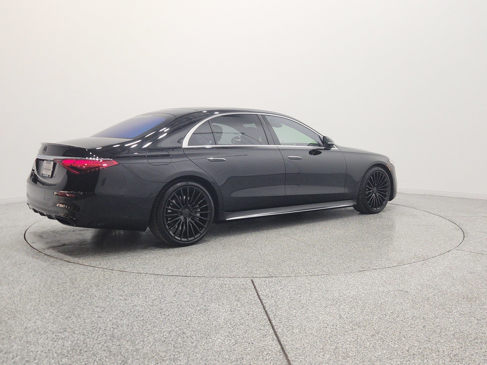 Used 2023 Black Mercedes-Benz S 580 4MATIC® Sedan image 5