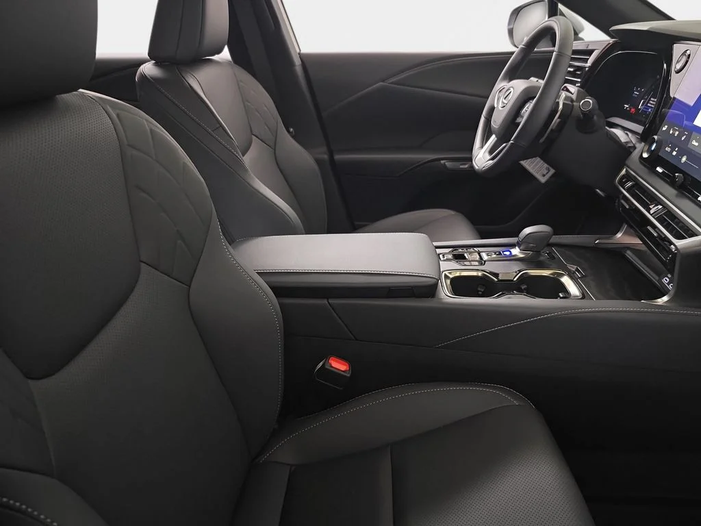 New 2026 Iridium Lexus PREMIUM image 9