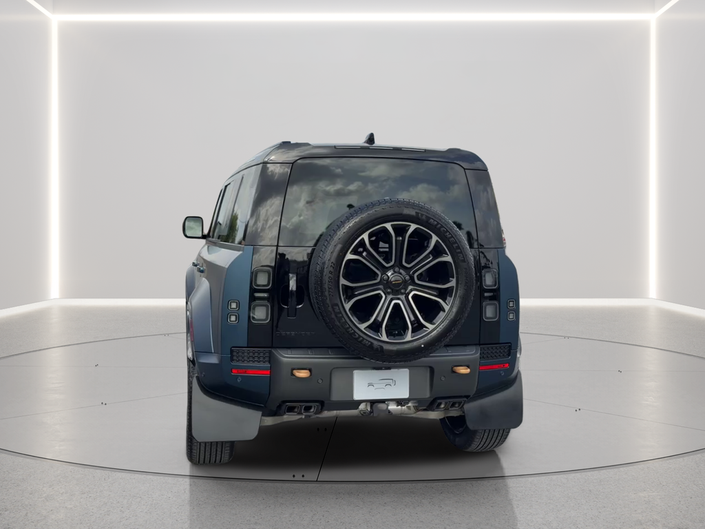 New 2026 Sargasso Blue Land Rover OCTA image 6