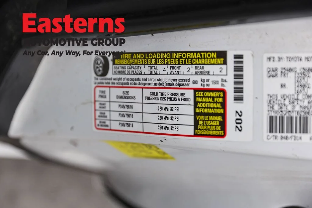 Used 2021 White Toyota SR image 33