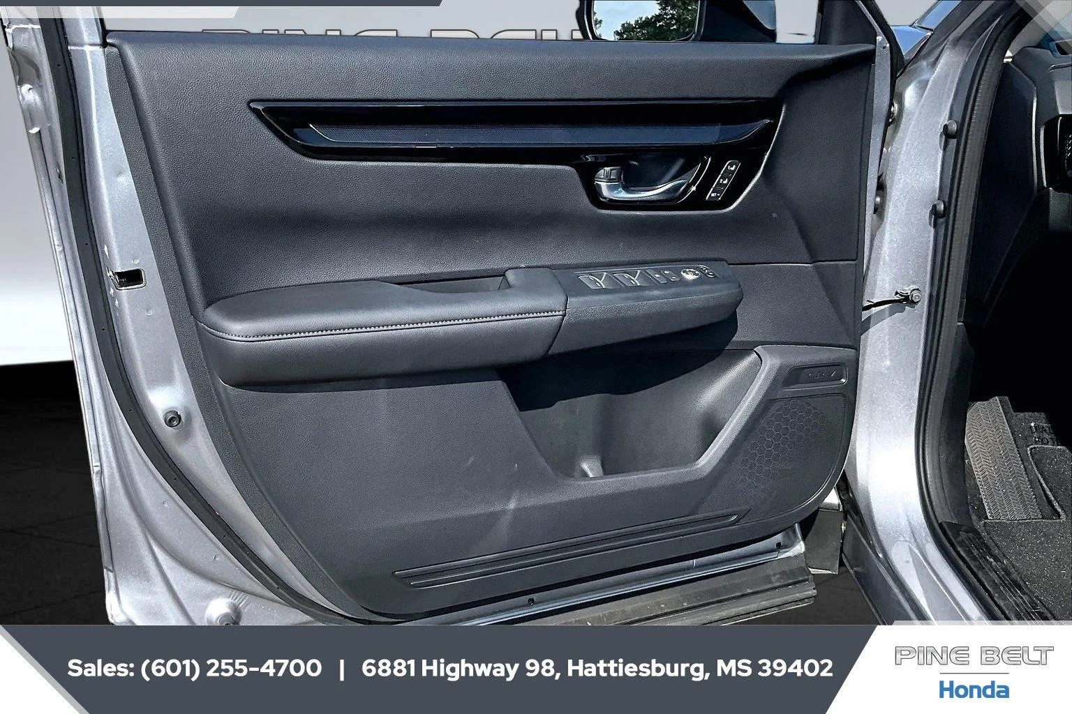 Used 2026 Solar Silver Metallic Honda EX-L image 17