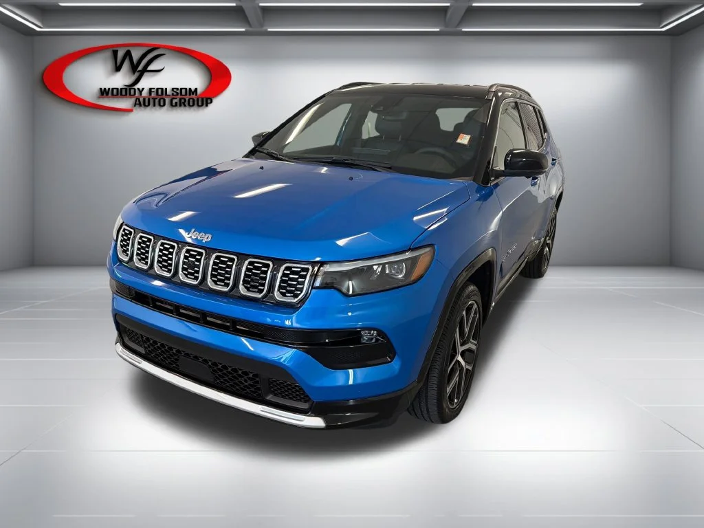 Used 2025 Blue Jeep Limited image 3