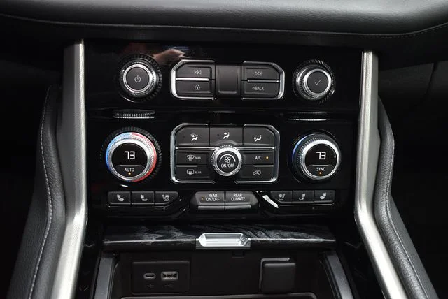 Used 2021 White Frost GMC Denali image 20
