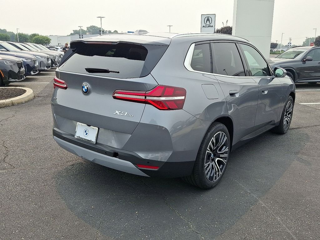 New 2026 Skyscraper Grey Metallic BMW 30 xDrive image 4