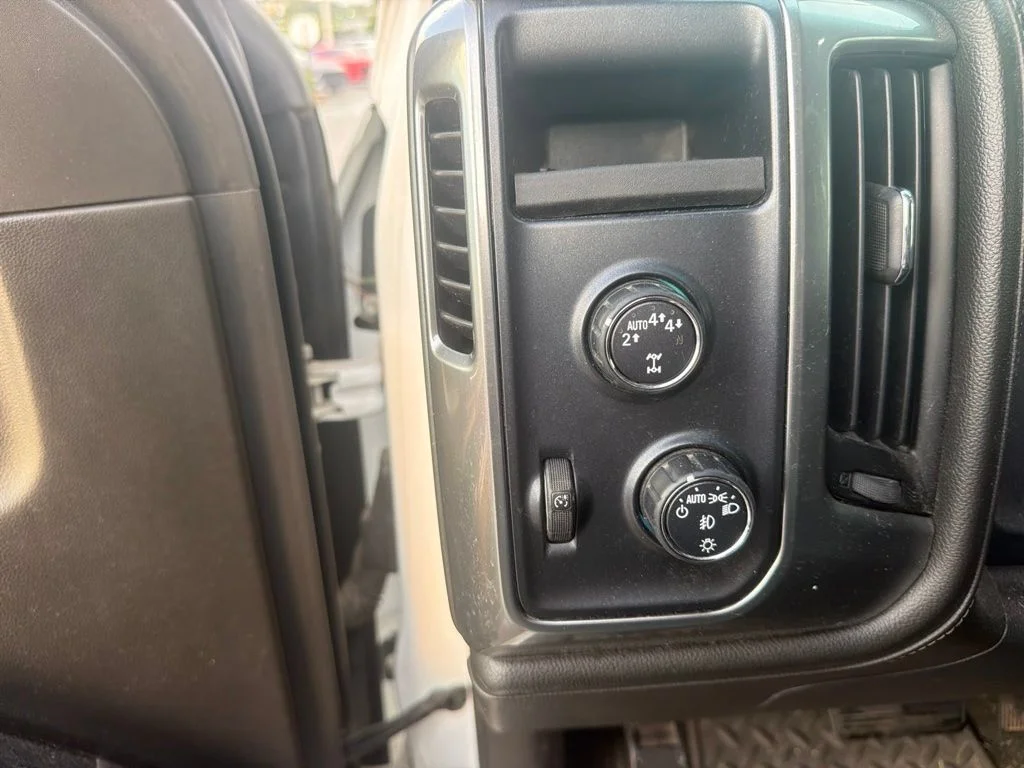 Used 2017 Summit White Chevrolet LTZ image 11