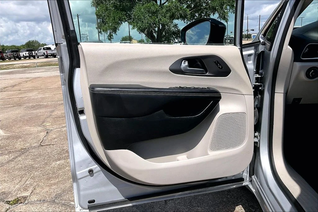 Certified Used 2024 Silver Chrysler Touring L image 17