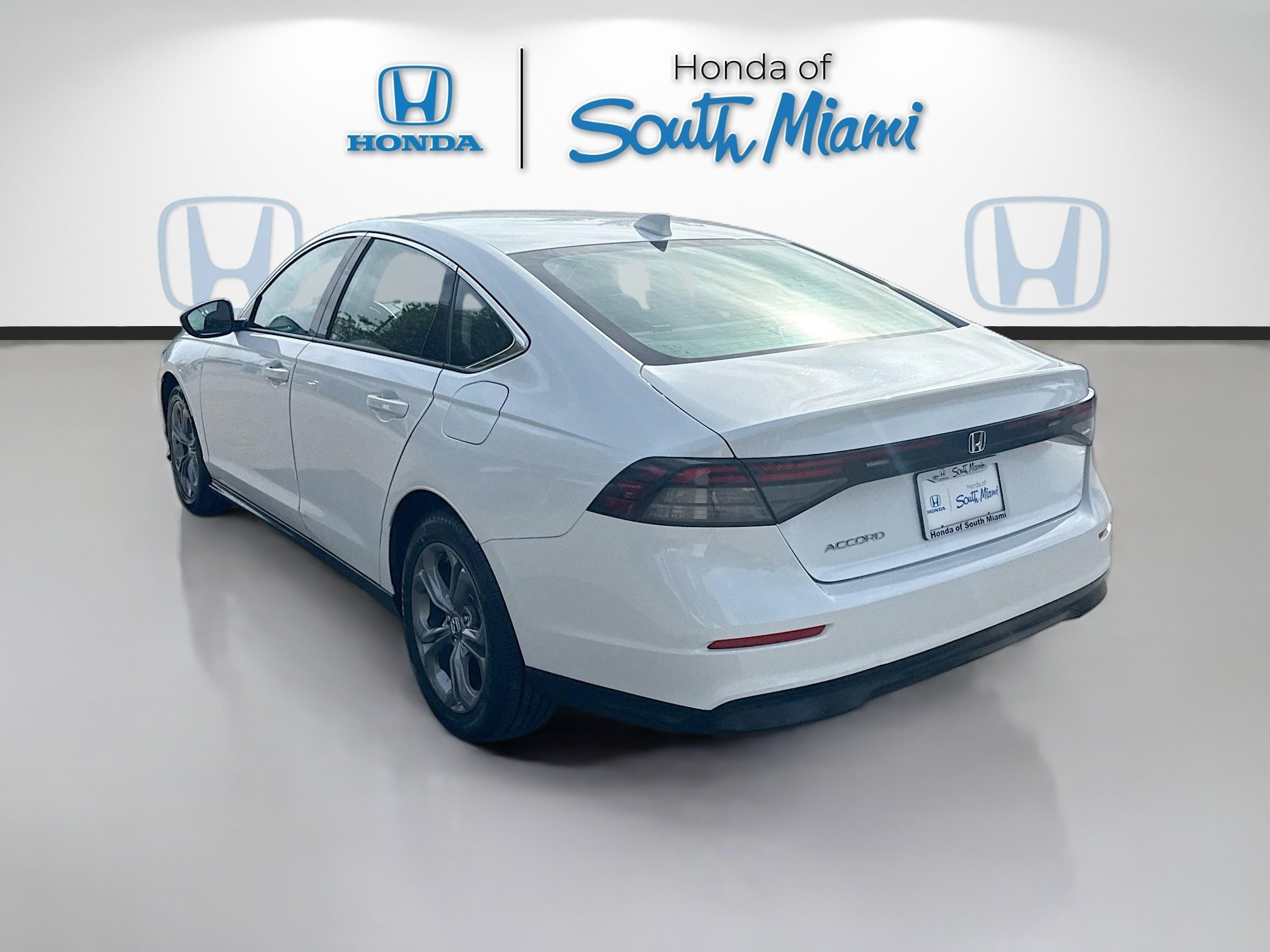 2024 Honda Accord EX - Photo 5
