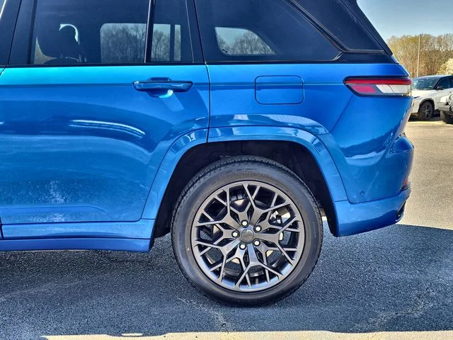 Used 2023 Blue Jeep Summit Reserve 4xe image 12