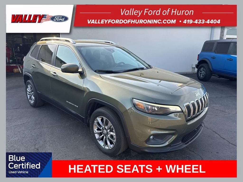 Used 2021 Green Jeep Latitude Lux image 1