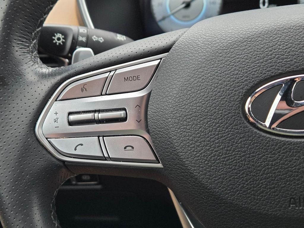Used 2023 White Hyundai Calligraphy image 23