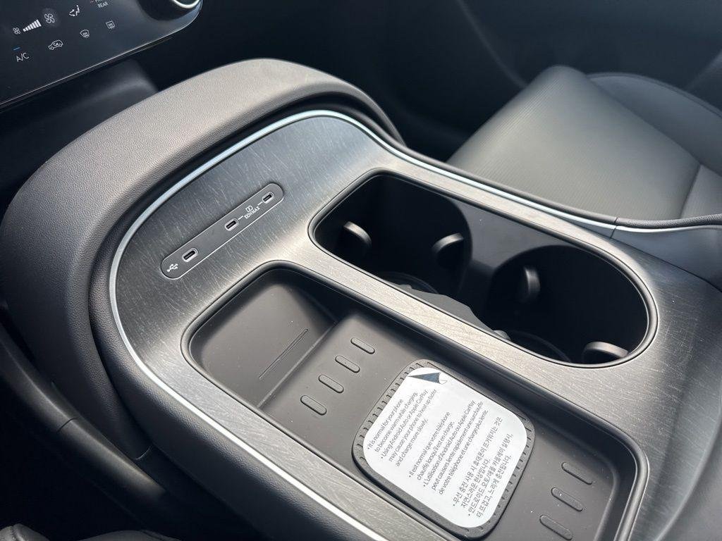 New 2026 Silver Hyundai SEL 8P image 13