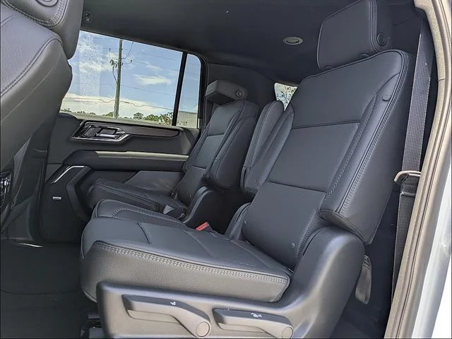 2026 GMC Yukon XL Denali - Photo 15