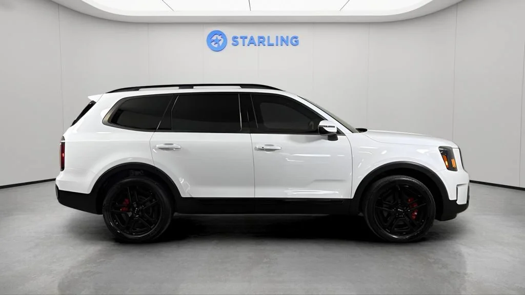 Used 2024 White Kia EX X-Line image 11