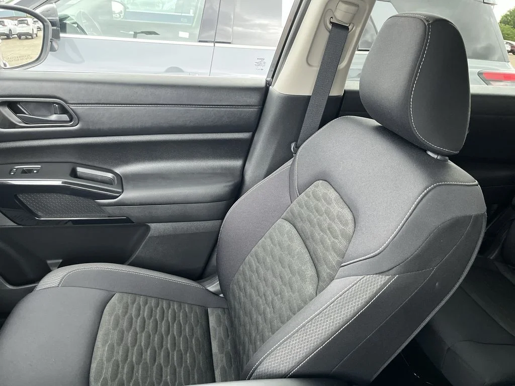 Used 2024 Silver Nissan SV image 23