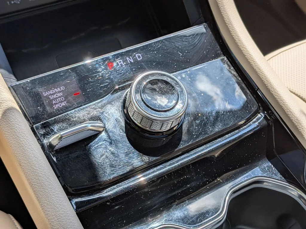 Used 2023 White Jeep Limited image 17